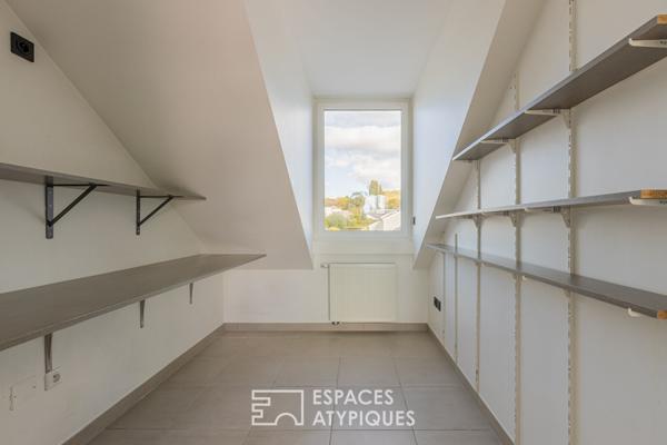 Dernier étage contemporain et sa terrasse