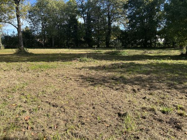 Terrain à vendre à Chancelade (24650) - Dordogne