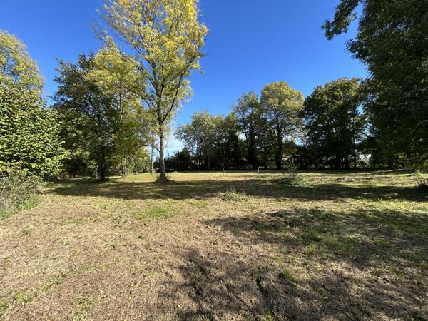 Terrain à vendre à Chancelade (24650) - Dordogne