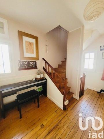 Maison traditionnelle 8 pièces de 139 m² à Taverny (95150)