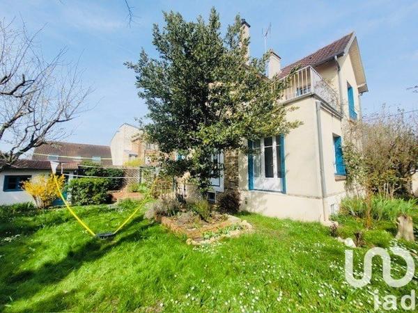 Maison traditionnelle 8 pièces de 139 m² à Taverny (95150)