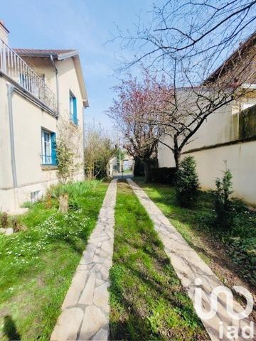 Maison traditionnelle 8 pièces de 139 m² à Taverny (95150)