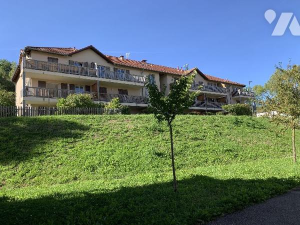 Au premier étage d'une jolie copropriété sécurisée édifiée en 2013, bel appartement de Type 4