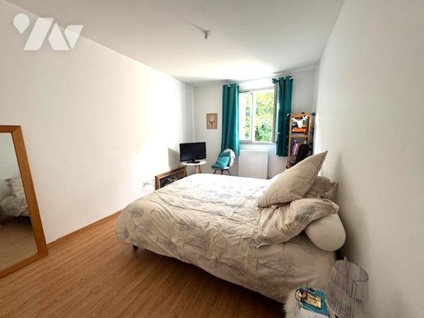 Au premier étage d'une jolie copropriété sécurisée édifiée en 2013, bel appartement de Type 4