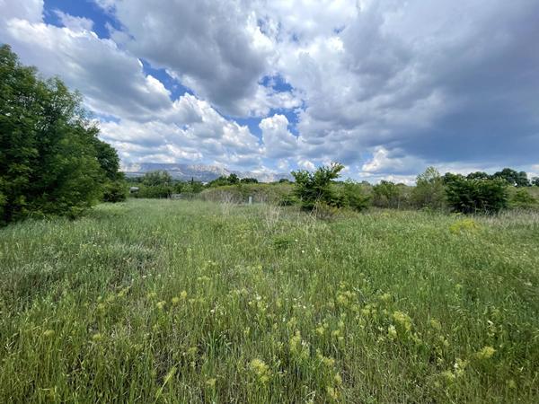 Terrain Rousset 1813 m2