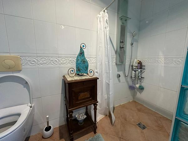 TOULOUSAINE T6 255m² avec piscine et salle de cinéma