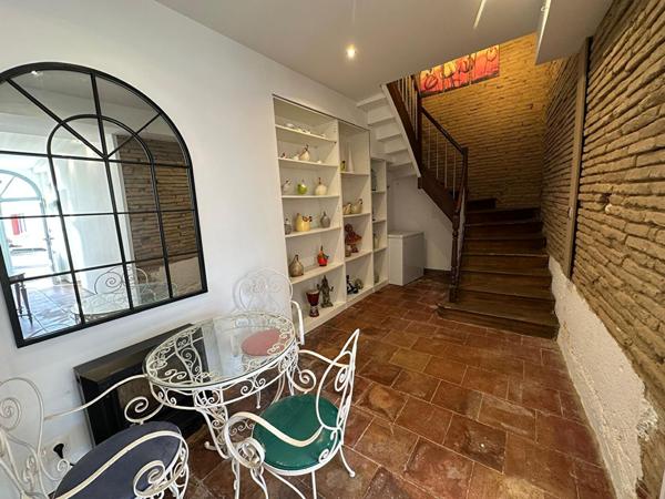 TOULOUSAINE T6 255m² avec piscine et salle de cinéma