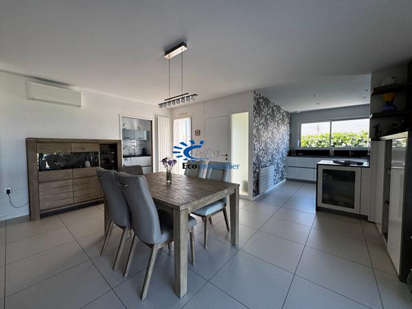 MAISON PLAIN-PIED 3 CHAMBRES GARAGE JARDIN PARKING  La jarrie