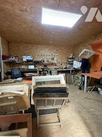 A ACHETER sur la commune de NOGENT-LE-ROTROU

Locaux professionnels d'une surface totale de 8...