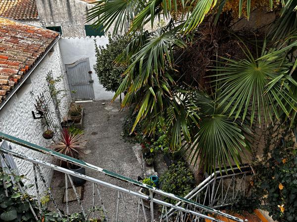Au coeur du bourg historique, maison de 106 m² avec garage et cour privative , Saint pierre d oleron