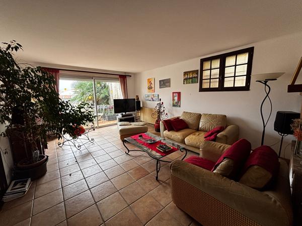 Au coeur du bourg historique, maison de 106 m² avec garage et cour privative , Saint pierre d oleron