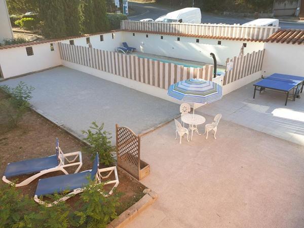 Immeuble / Résidence familiale avec piscine de 11 logements à Amélie les Bains, idéal projet professionnel ou investisseur