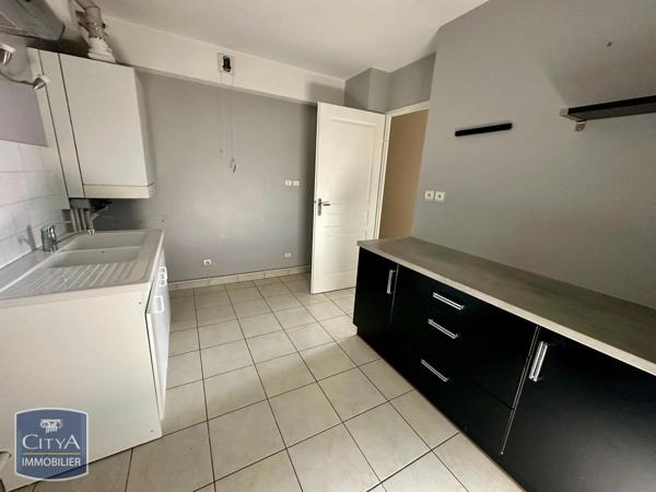 Appartement à louer 3 pièces 66m² Longvic (21600)