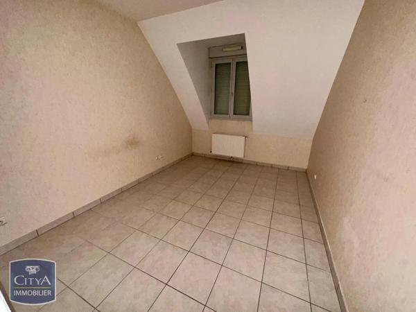 Appartement à louer 3 pièces 66m² Longvic (21600)