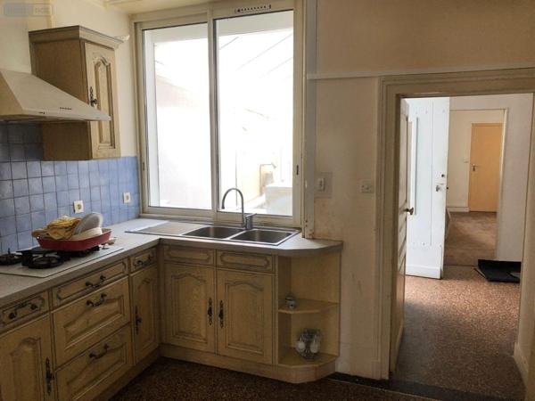 Maison de ville à vendre à Issoudun dans l'Indre (36100), ref : 11813/1455