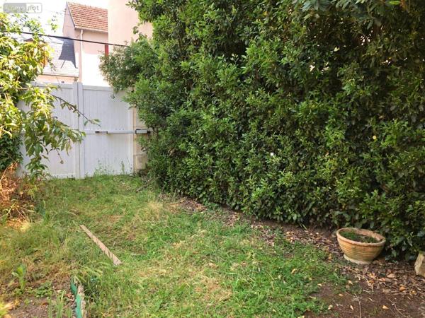 Maison de ville à vendre à Issoudun dans l'Indre (36100), ref : 11813/1455