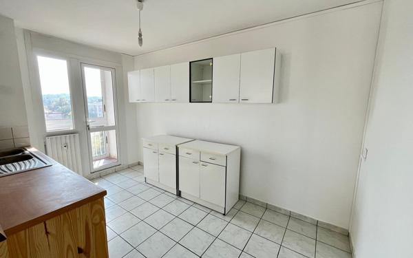 Appartement à vendre    4 pièces • 72,18 m2 Saint-Genis-Laval