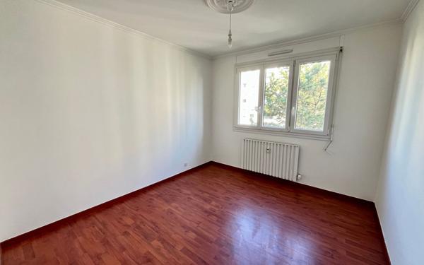 Appartement à vendre    4 pièces • 72,18 m2 Saint-Genis-Laval