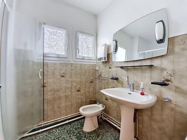 Appartement à vendre à Brive Quartier Pont Cardinal - 3 chambres - 1 place de stationnement - 1 cave - 3 balcons