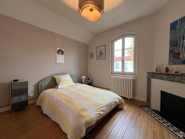 A vendre Maison Mont De Marsan 4 chambres 1 bureau, combles aménageables, garage