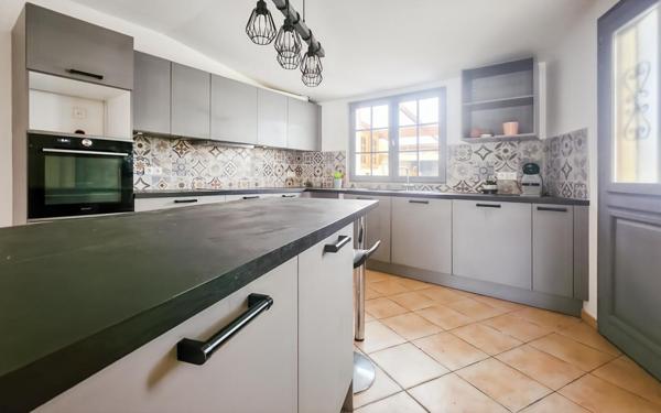 Maison à vendre    5 pièces • 145 m2 Athis-Mons