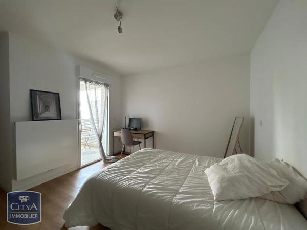 Appartement à louer 4 pièces 89.77m² Floirac (33270)