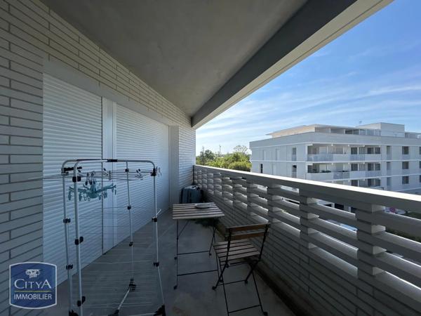 Appartement à louer 4 pièces 89.77m² Floirac (33270)