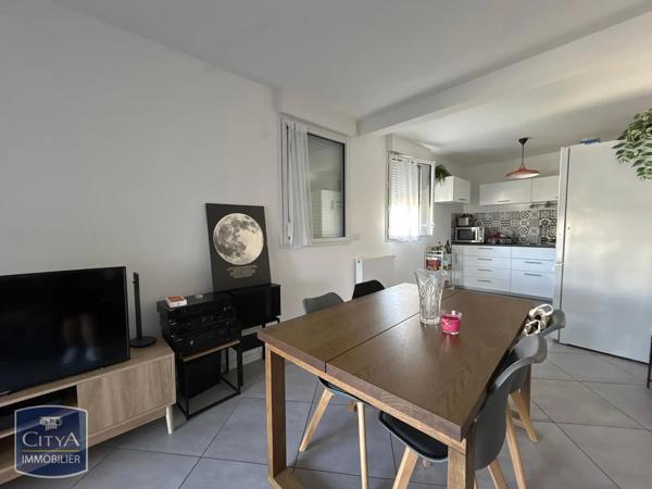 Appartement à louer 4 pièces 89.77m² Floirac (33270)