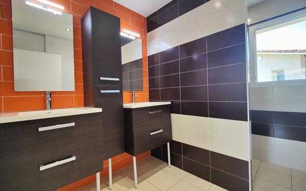 Maison à vendre    6 pièces •  Rion-des-Landes