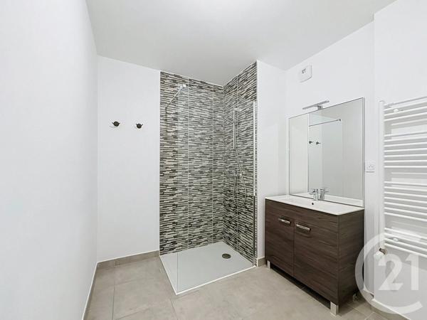Appartement T3 à vendre  3 pièces - 64,22 m 2   BRIGNAIS  - 69