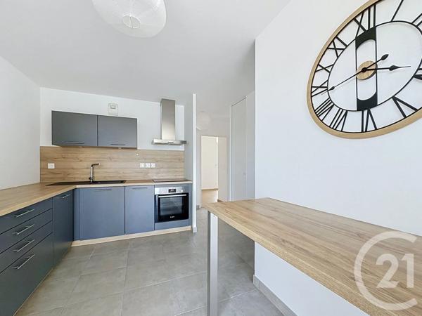 Appartement T3 à vendre  3 pièces - 64,22 m 2   BRIGNAIS  - 69