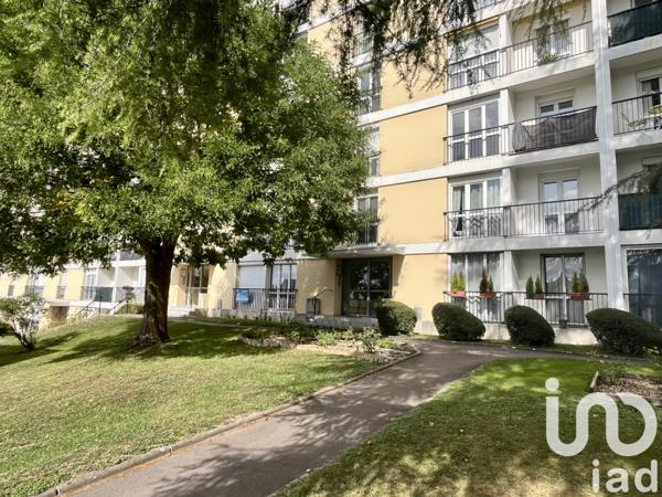 Location appartement 1 pièce 38 m² Troyes