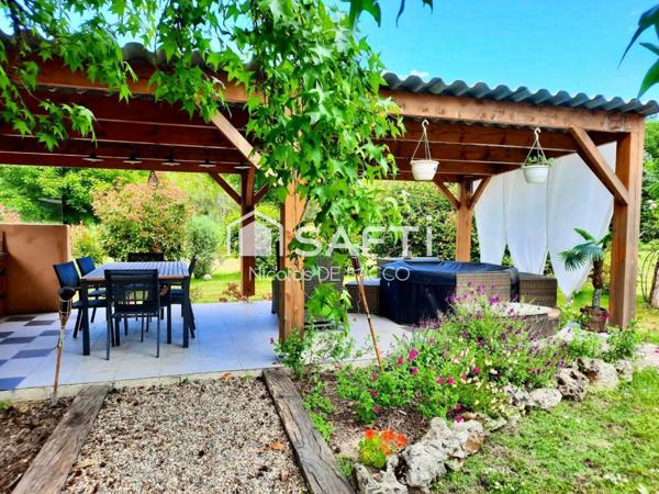 a vendre belle ferme rénové avec son studio attenant.