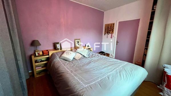 a vendre belle ferme rénové avec son studio attenant.