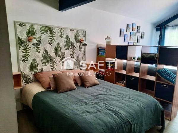 a vendre belle ferme rénové avec son studio attenant.