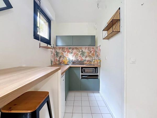 Vente                                                      Appartement
                        
                     1 pièces                      27 m2                     à Reims
