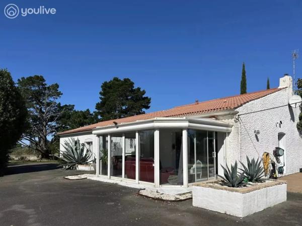 Maison spacieuse avec piscine à Saint Mathurin