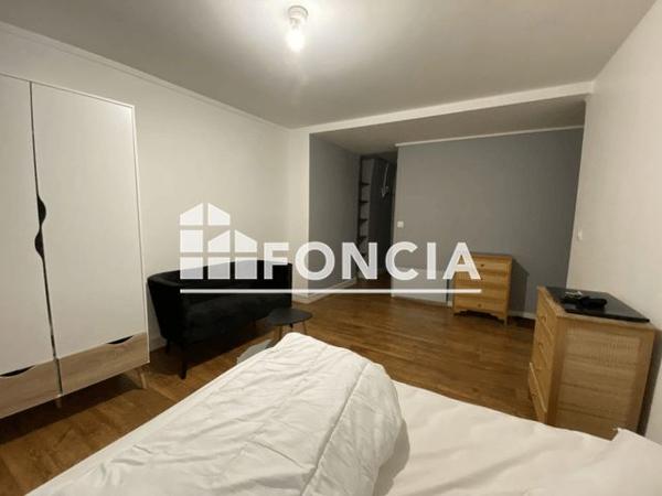 Location Studio 27.47 m² - 38 RUE ALFRED DE VIGNY Tours 37000