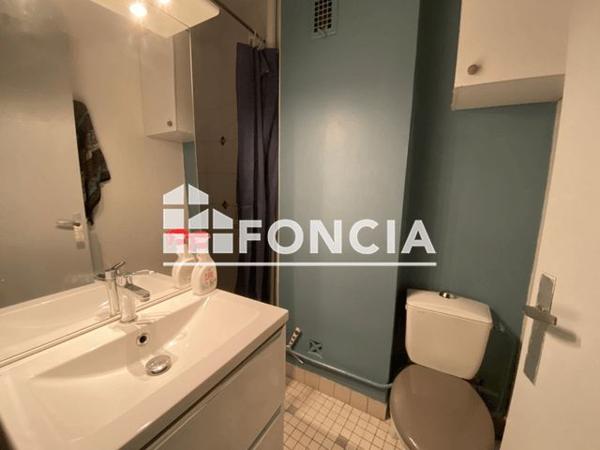 Location Studio 27.47 m² - 38 RUE ALFRED DE VIGNY Tours 37000