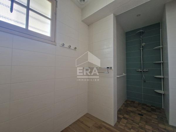 ROYAN CENTRE VILLE A PIED - Maison indépendante à fort potentiel