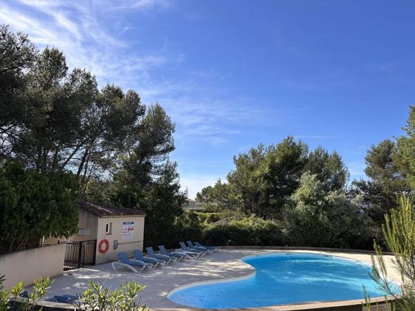 Maison T4 avec  piscine  neuve pour la résidence  et parking à Mallemort