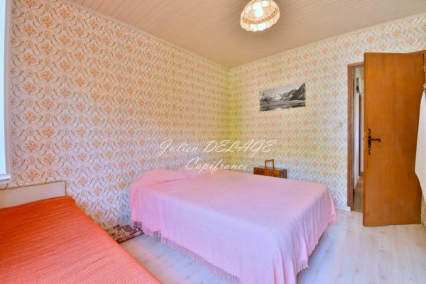 Châteauroux-les-Alpes – Maison de plain-pied sur 1 103 m² de terrain avec vue dégagée
