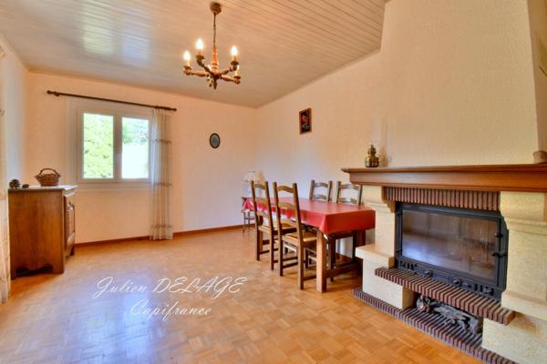 Châteauroux-les-Alpes – Maison de plain-pied sur 1 103 m² de terrain avec vue dégagée