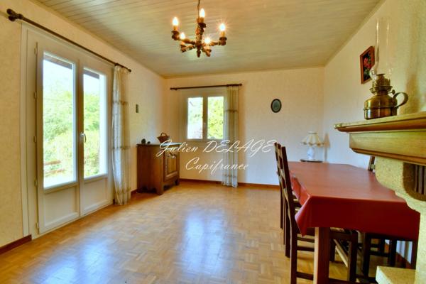 Châteauroux-les-Alpes – Maison de plain-pied sur 1 103 m² de terrain avec vue dégagée