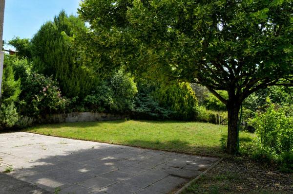 Châteauroux-les-Alpes – Maison de plain-pied sur 1 103 m² de terrain avec vue dégagée