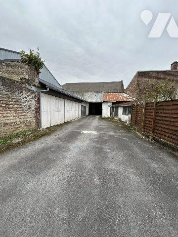 ensemble de 22 stationnements (garages et parking fermé)
