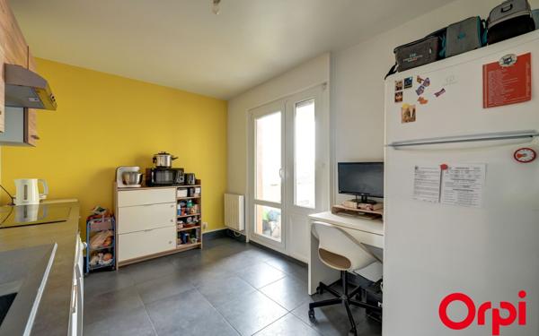 Appartement à vendre    3 pièces • 75,87 m2 Villeurbanne