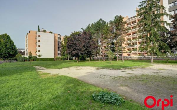 Appartement à vendre    3 pièces • 75,87 m2 Villeurbanne