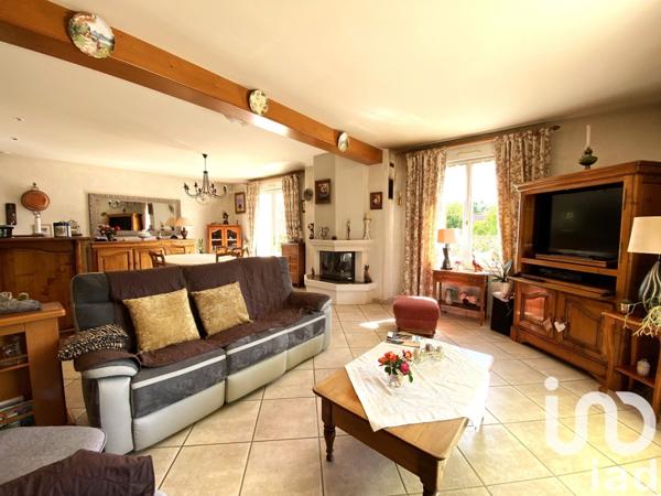 Maison 8 pièces de 185 m² à Nouans-les-Fontaines (37460)