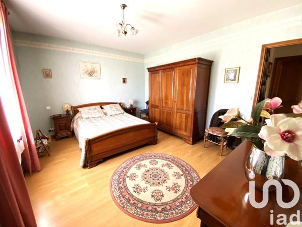 Maison 8 pièces de 185 m² à Nouans-les-Fontaines (37460)